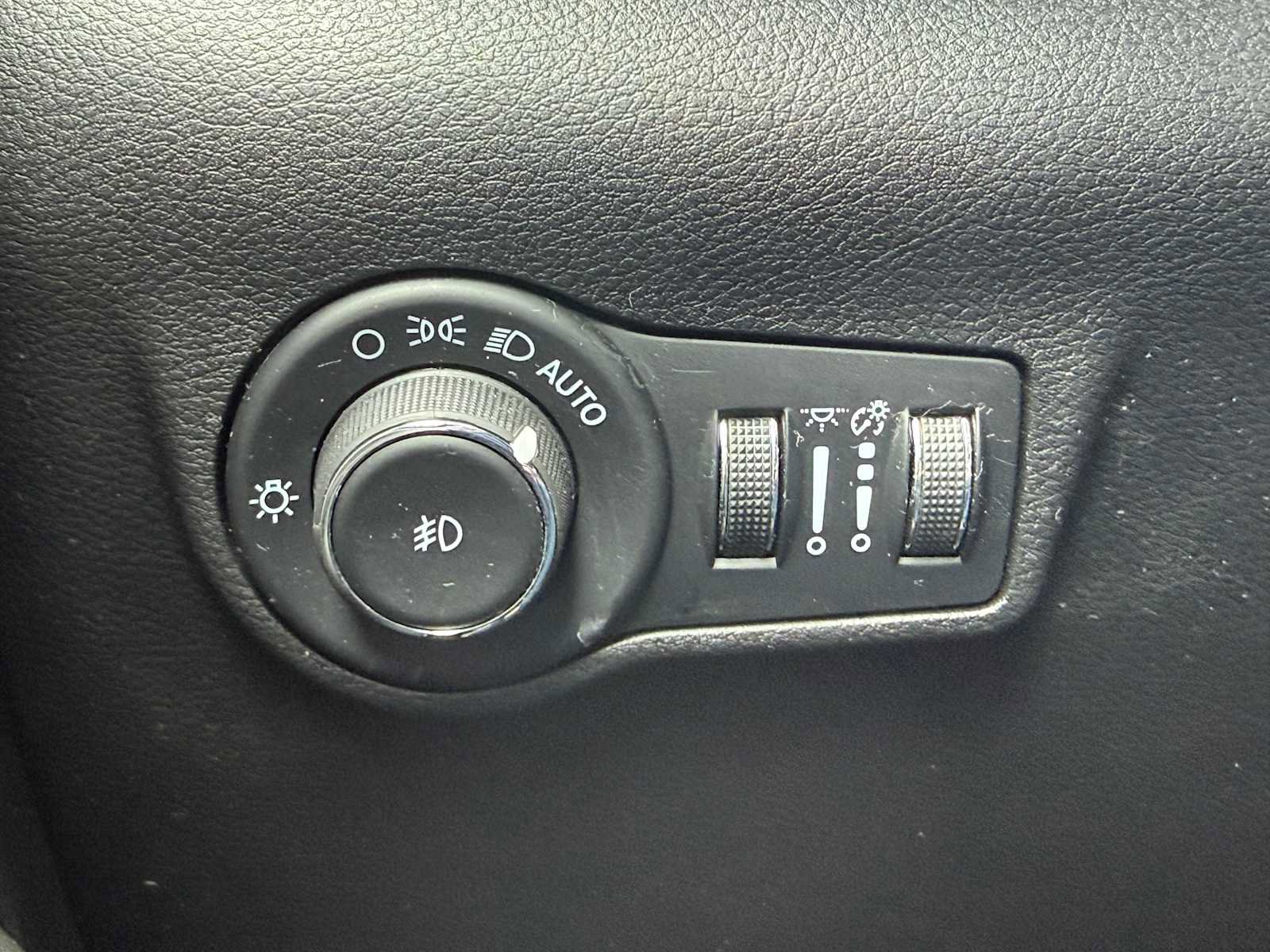 Used 2024 Jeep Compass Limited AWD/4WD image 29