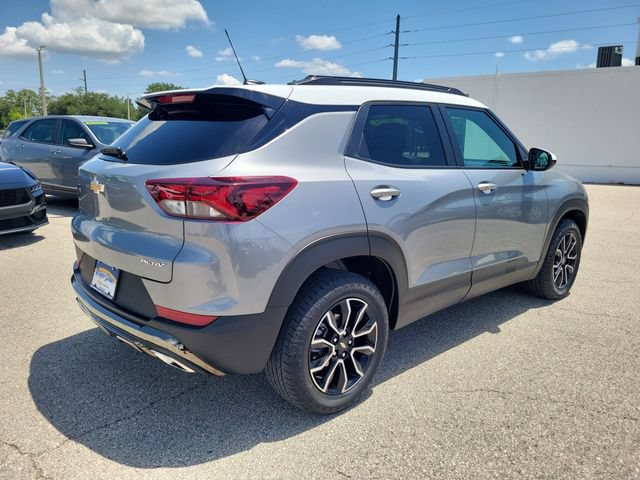 Used 2023 Chevrolet TrailBlazer ACTIV w/ Sun and Liftgate Package AWD/4WD image 4