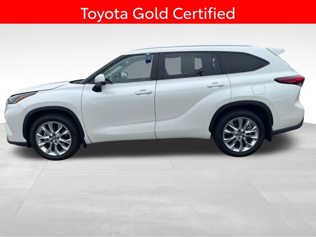 Certified 2020 Toyota Highlander Limited AWD/4WD image 2