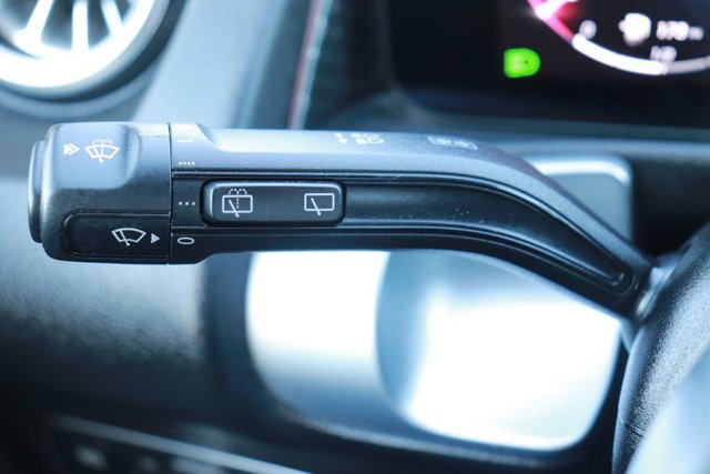 Used 2024 Mercedes-Benz GLB 250 image 21