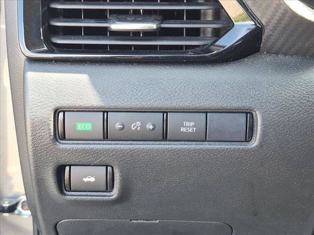 Used 2025 Nissan Sentra SV FWD image 15