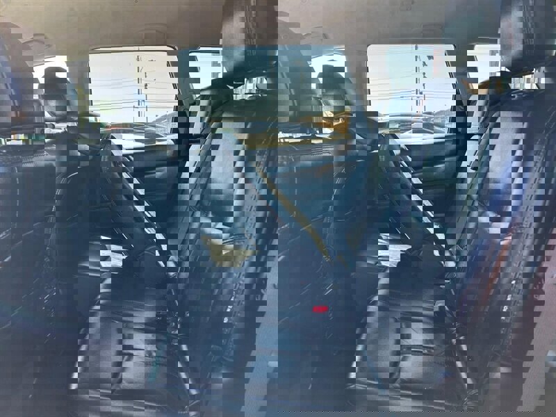 Used 2018 Nissan Pathfinder SL image 25