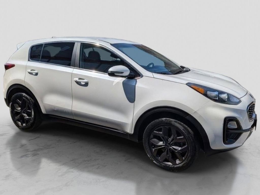 Certified 2022 Kia Sportage LX w/ LX AWD Value Edition Package image 5
