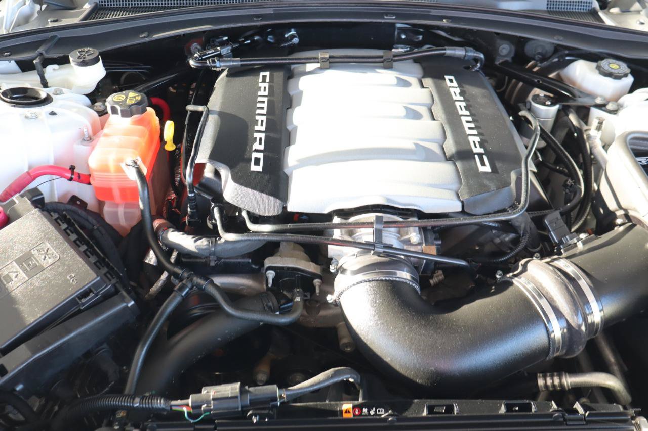 Used 2022 Chevrolet Camaro LT RWD image 39