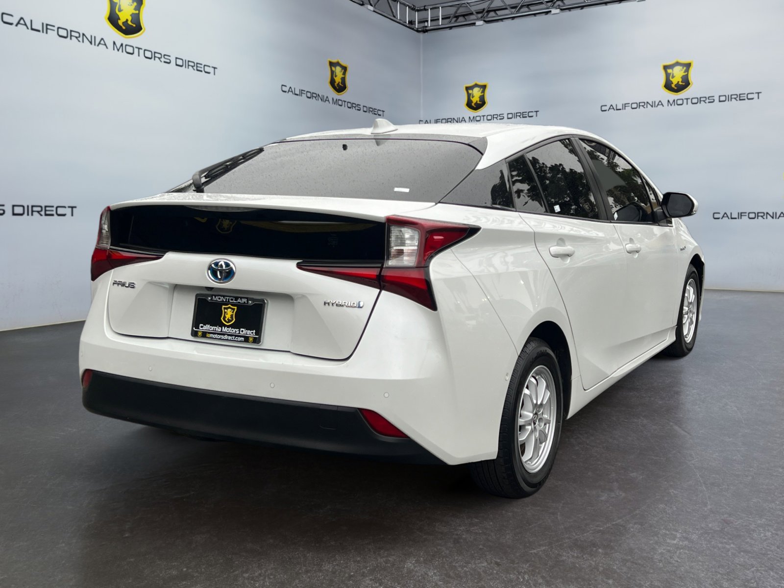 Used 2021 Toyota Prius LE w/ Carpet Mat Package (TMS) image 5