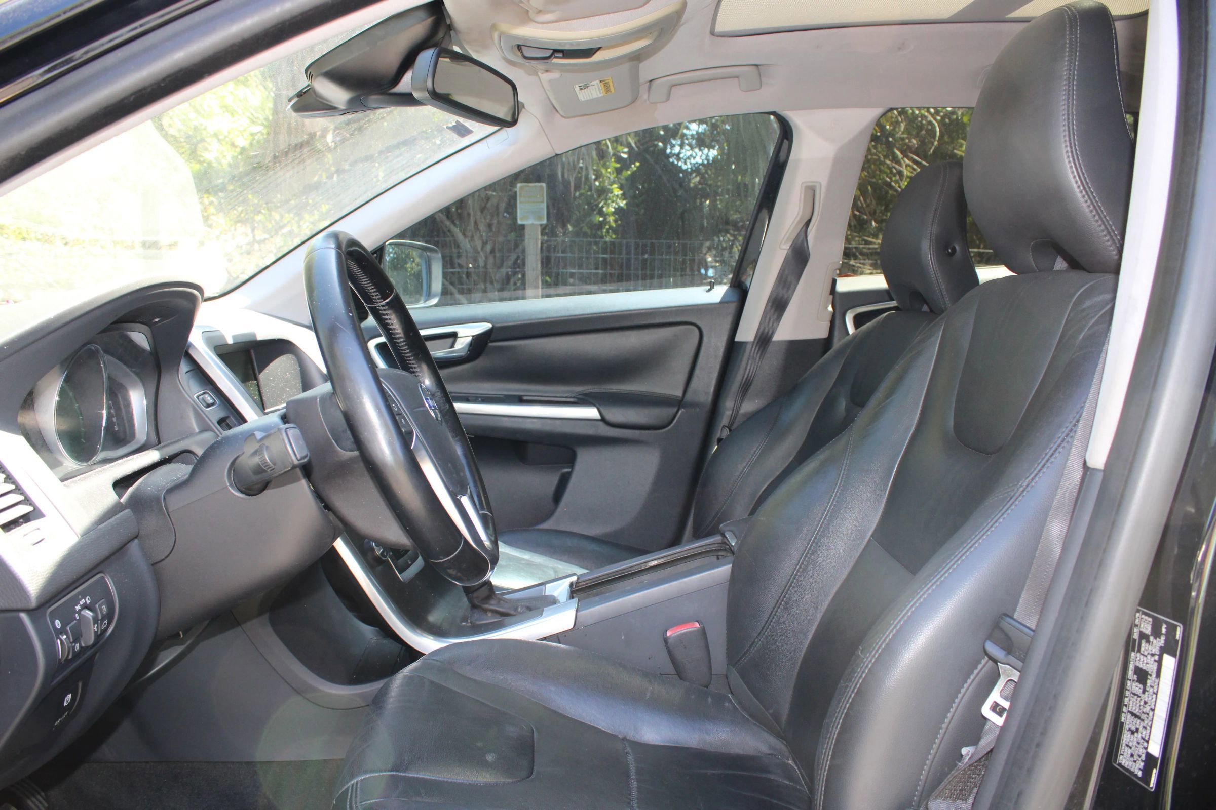 Used 2015 Volvo XC60 T5 Premier image 5