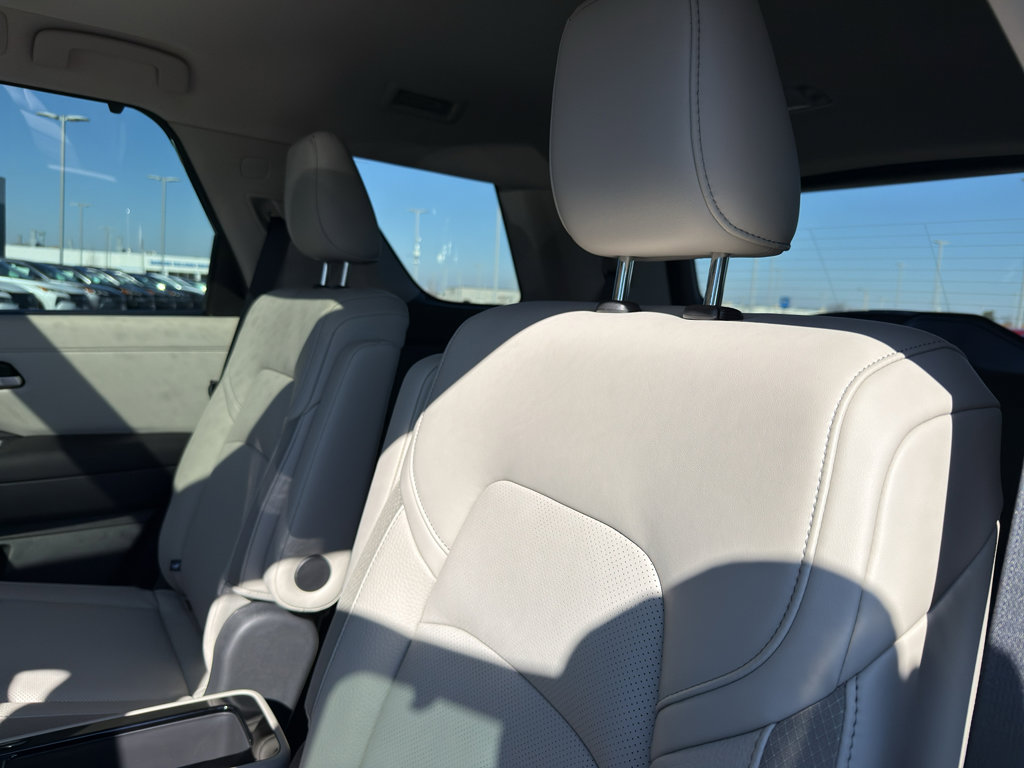 New 2026 Nissan Pathfinder SL AWD/4WD image 35