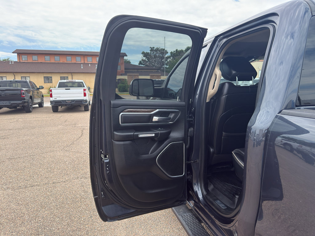 Used 2019 RAM 1500 Laramie image 15
