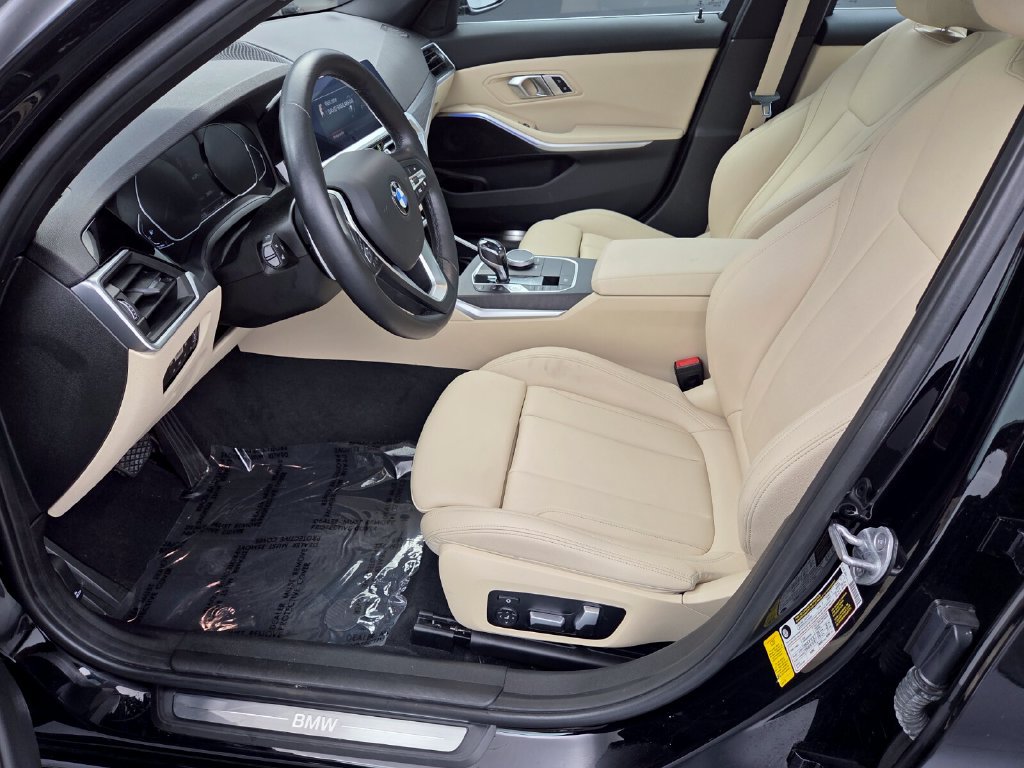 Used 2021 BMW 330i Sedan w/ Convenience Package RWD image 25