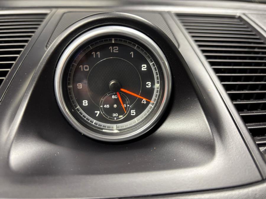 Used 2018 Porsche Macan Turbo image 8