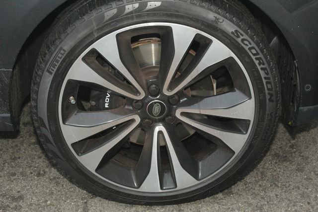 Used 2021 Land Rover Range Rover Autobiography Fifty Edition image 9