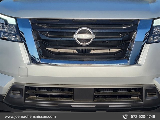 New 2025 Nissan Pathfinder SV image 9