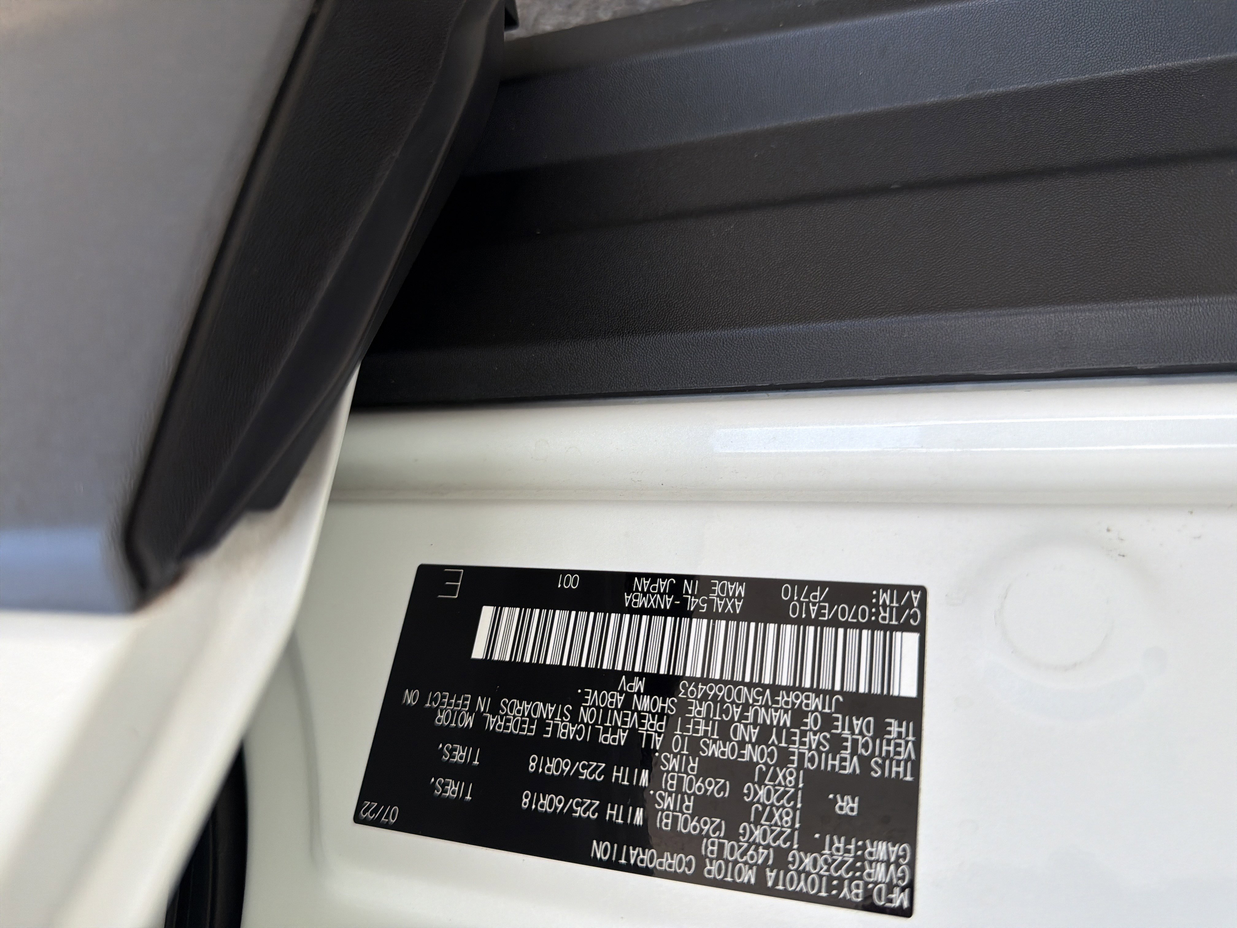 Used 2022 Toyota RAV4 XLE Premium image 34