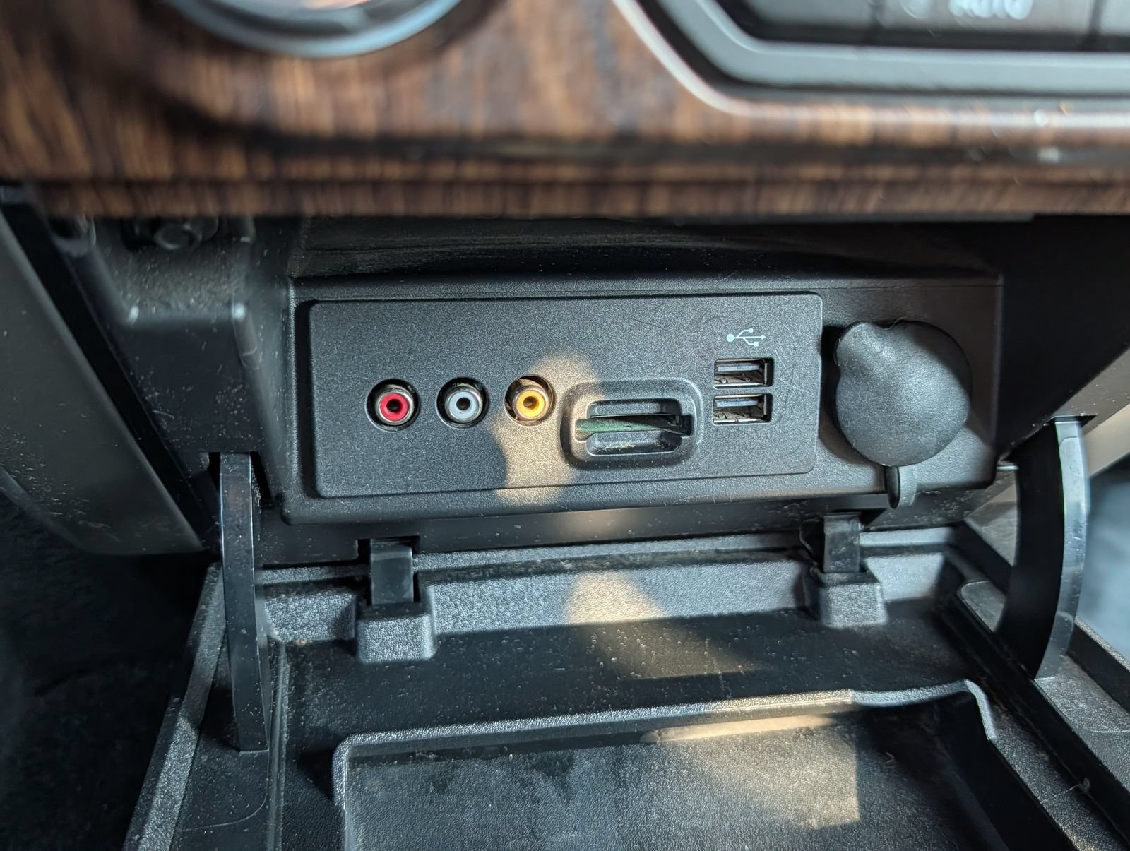 Used 2014 Ford F150 Lariat w/ Equipment Group 501A Mid AWD/4WD image 29