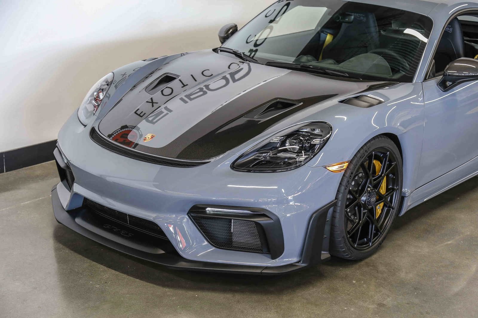 Used 2025 Porsche 718 Cayman GT4 RS w/ Weissach Package RWD image 10