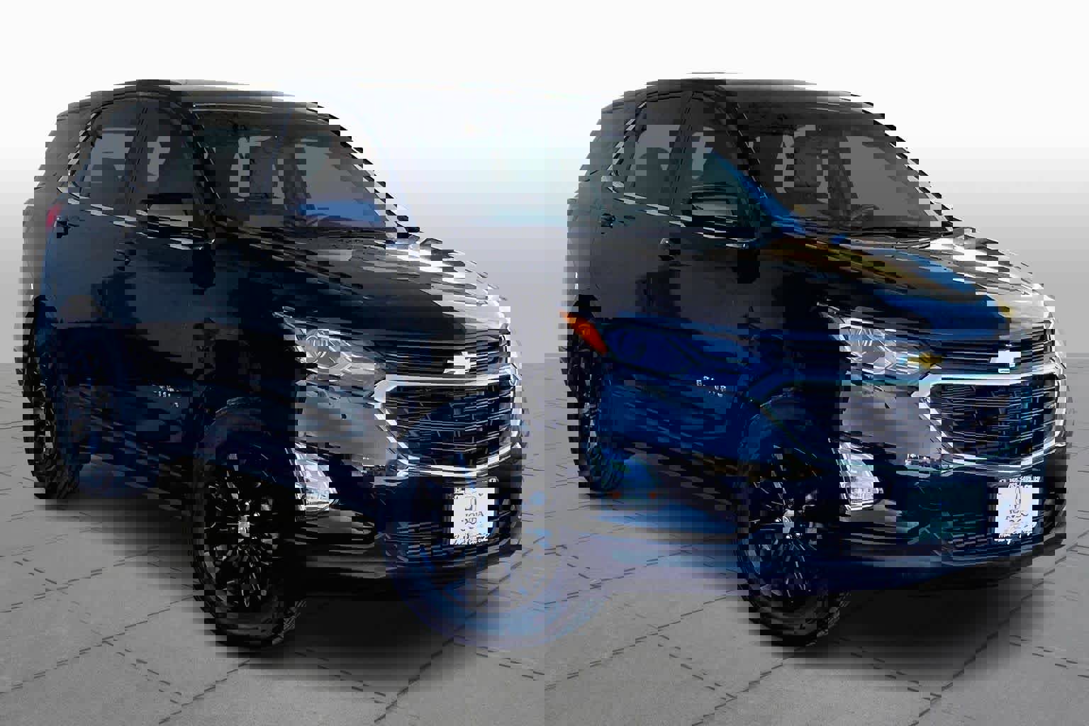 Used 2018 Chevrolet Equinox LT image 3