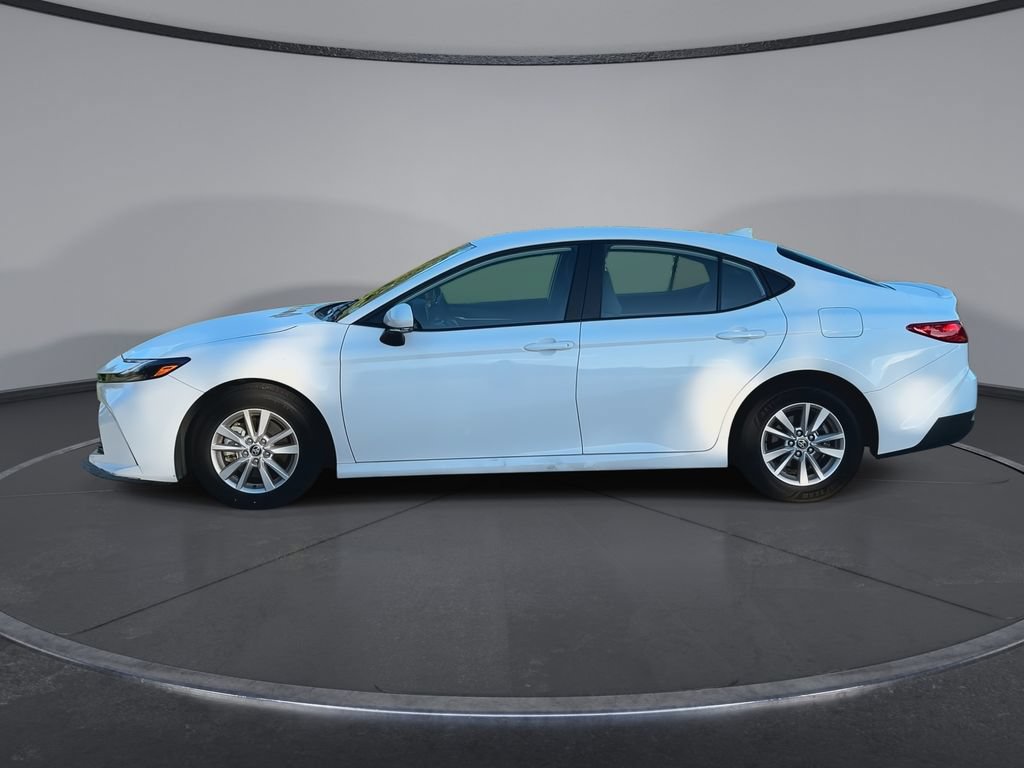 Used 2025 Toyota Camry LE w/ Convenience Package FWD image 5