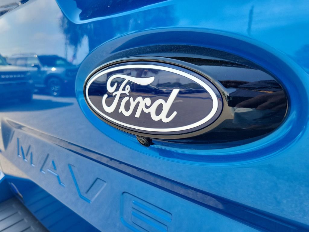 New 2026 Ford Maverick Lobo image 7