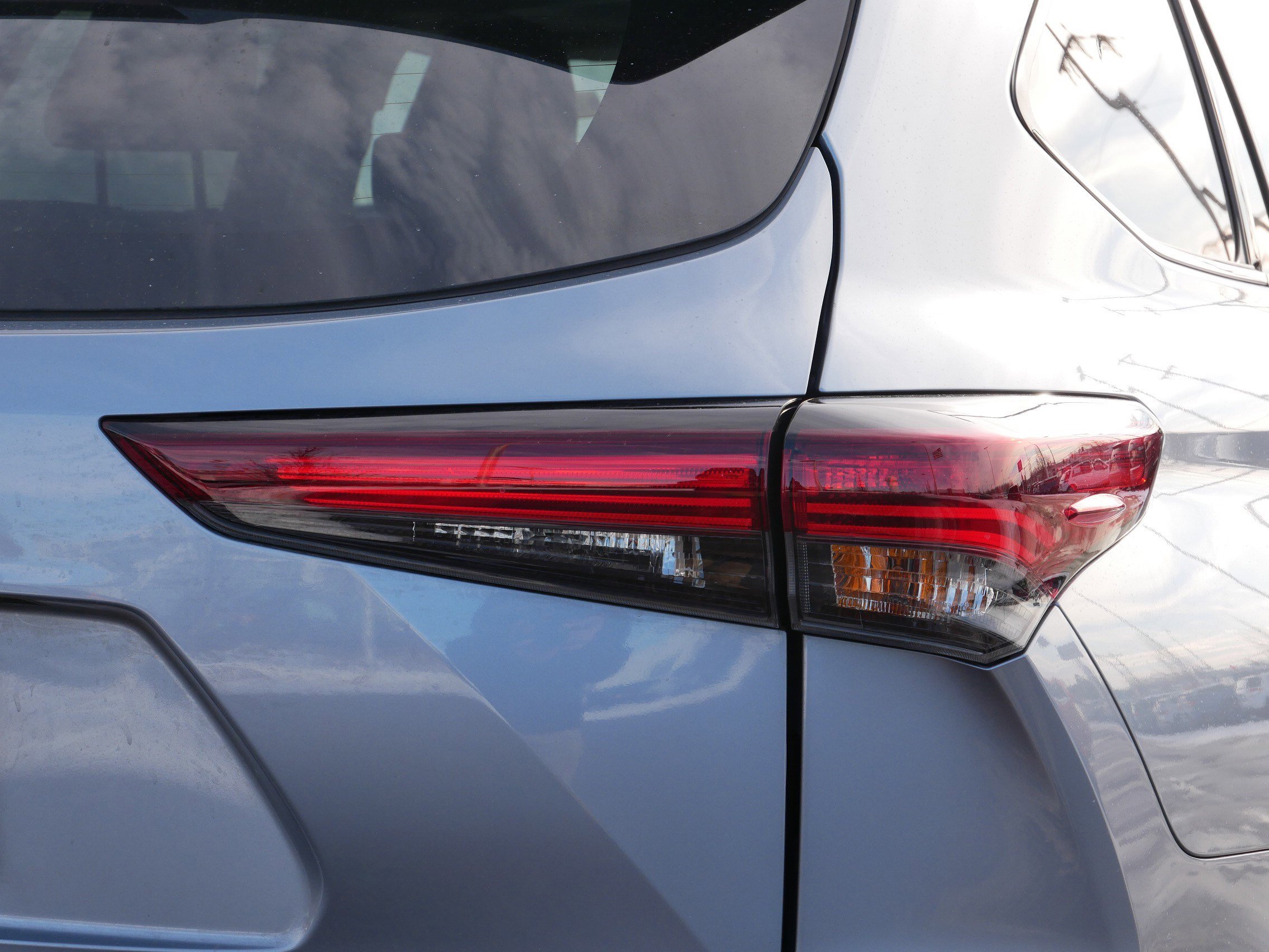 Used 2024 Toyota Highlander Limited image 17