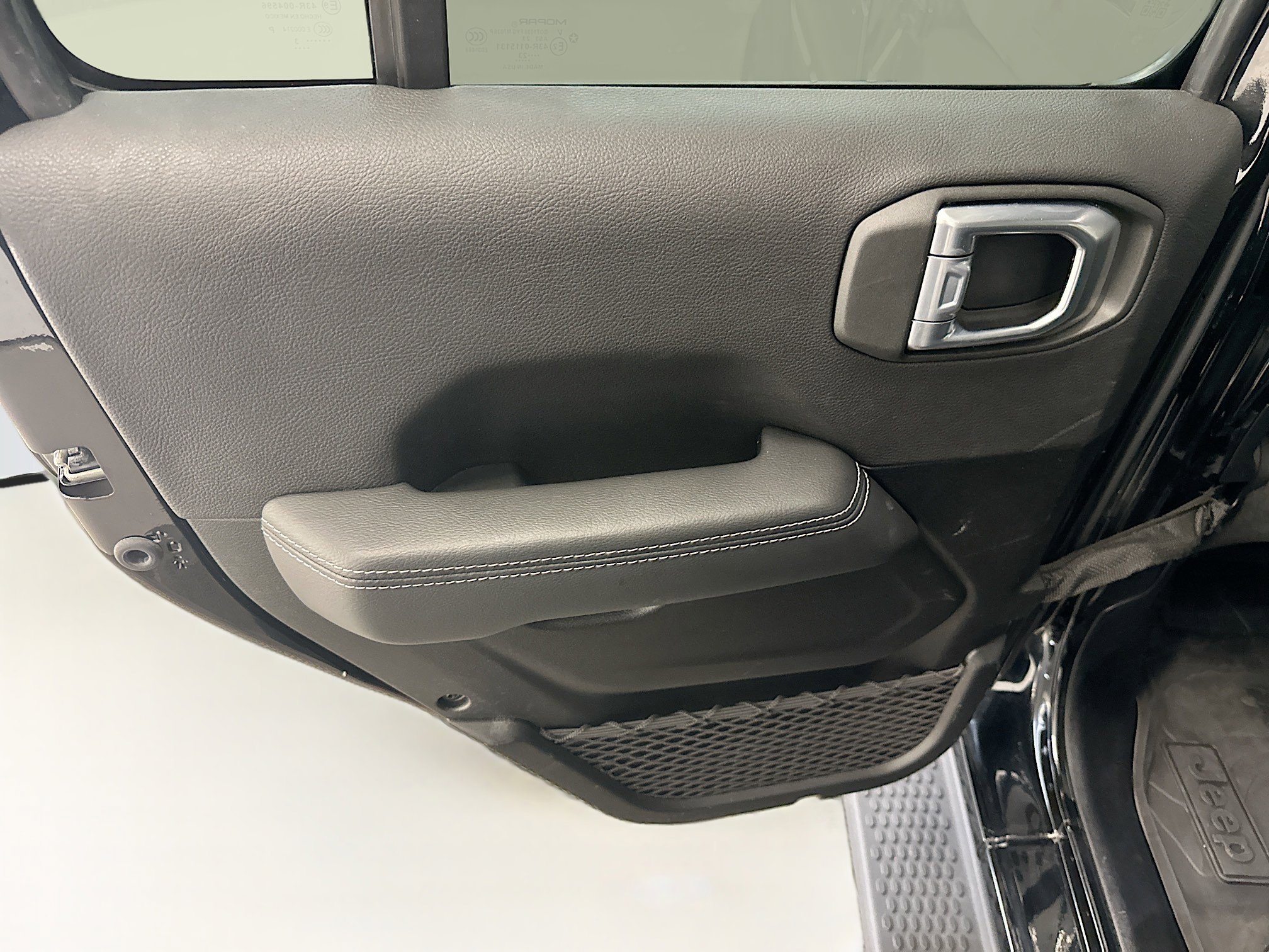 Used 2023 Jeep Wrangler Sahara image 26