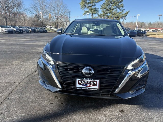 Used 2025 Nissan Altima 2.5 SV image 2