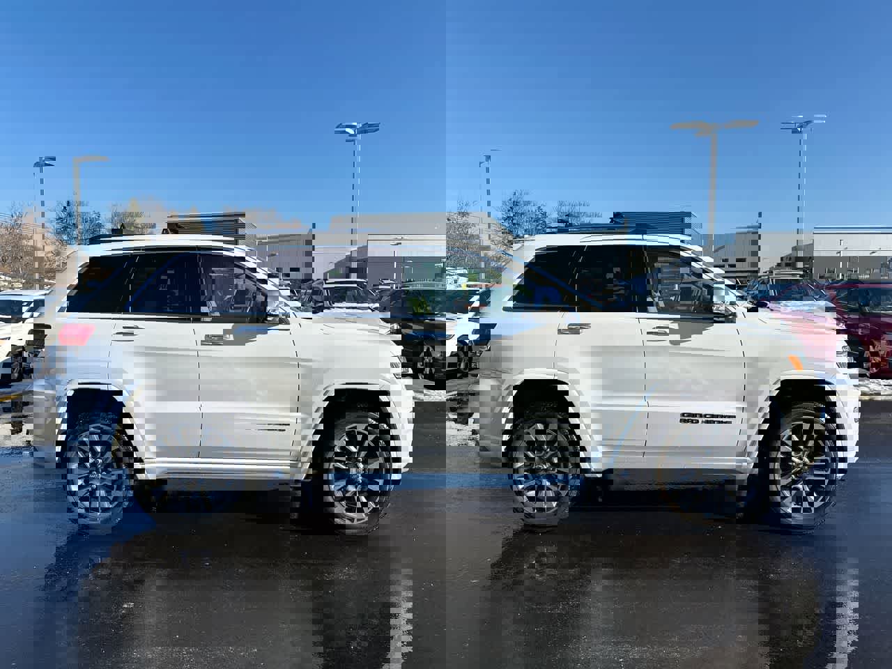 Used 2017 Jeep Grand Cherokee Overland image 15