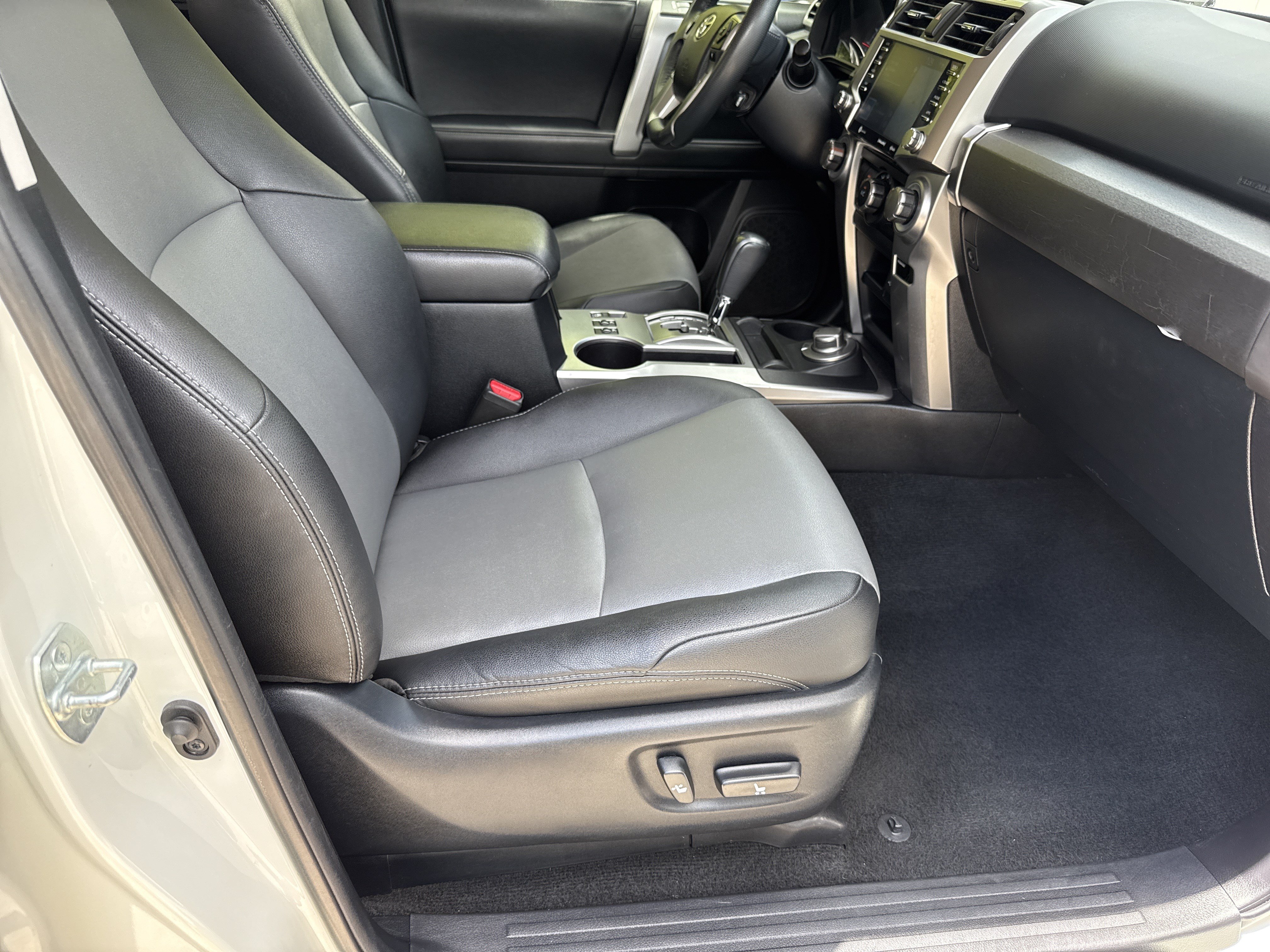 Used 2021 Toyota 4Runner SR5 Premium AWD/4WD image 13