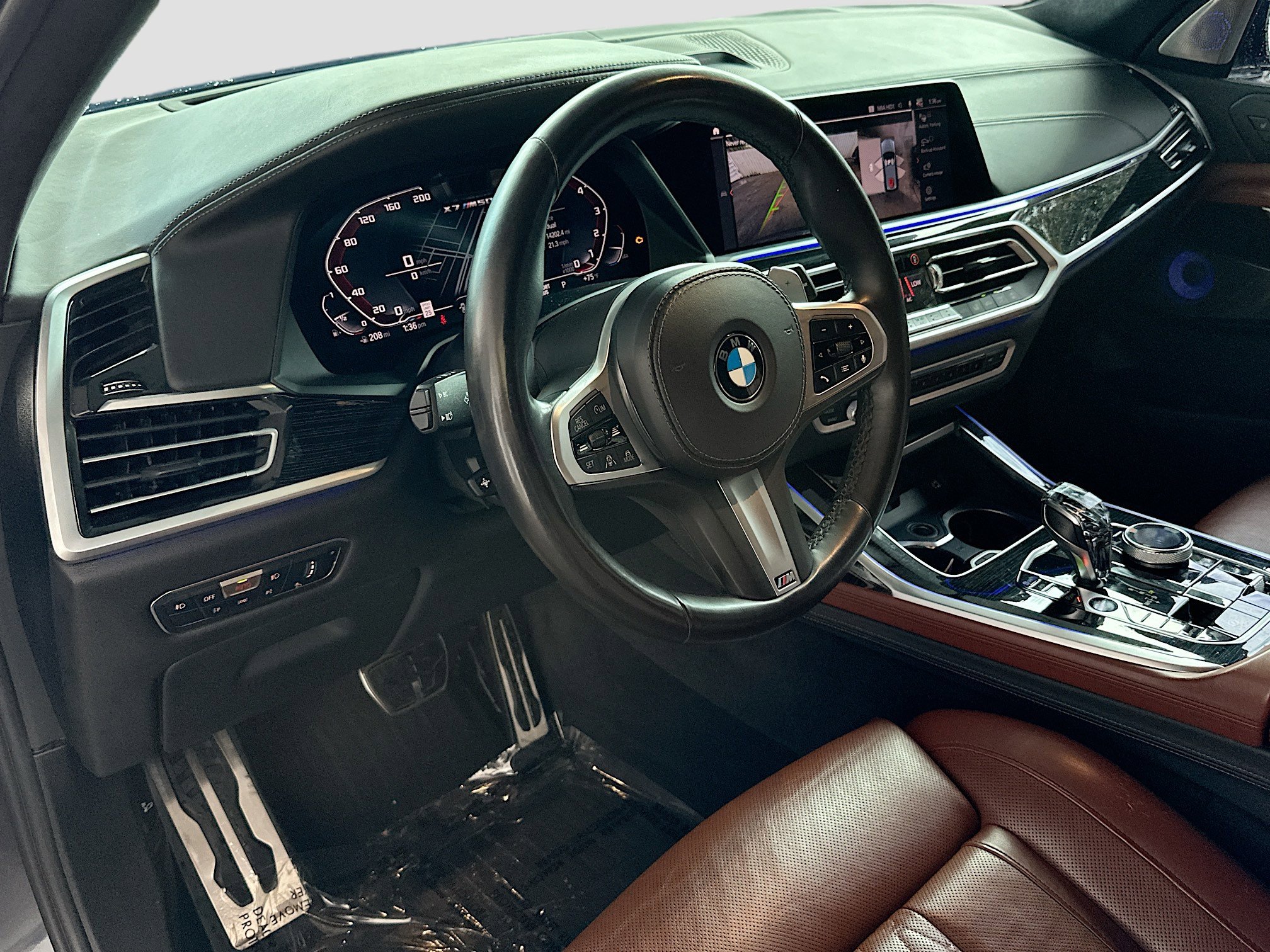 Used 2020 BMW X7 M50i w/ Dynamic Handling Package image 9