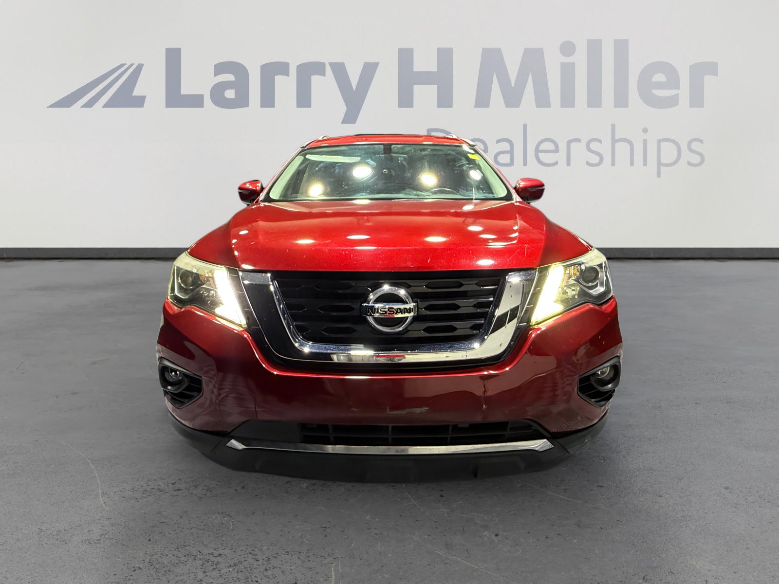 Used 2019 Nissan Pathfinder SV image 8