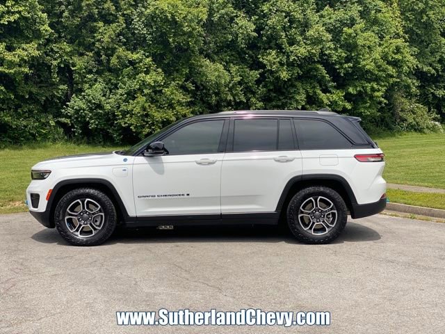 Used 2024 Jeep Grand Cherokee Trailhawk w/ Luxury Tech Group III AWD/4WD image 4
