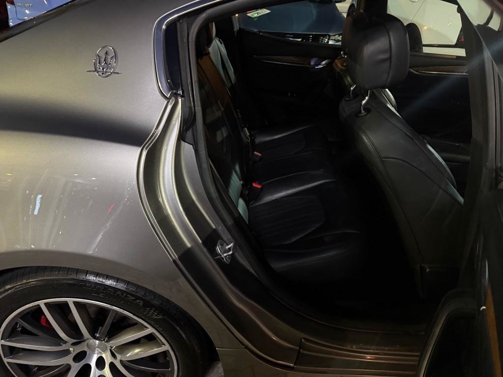 Used 2019 Maserati Ghibli S Q4 AWD/4WD image 24