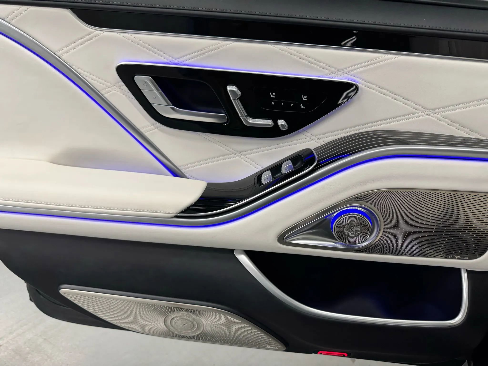 Used 2023 Mercedes-Benz Maybach S 680 S 680 4MATIC Sedan 4D w/ Manufaktur Leather Package image 54