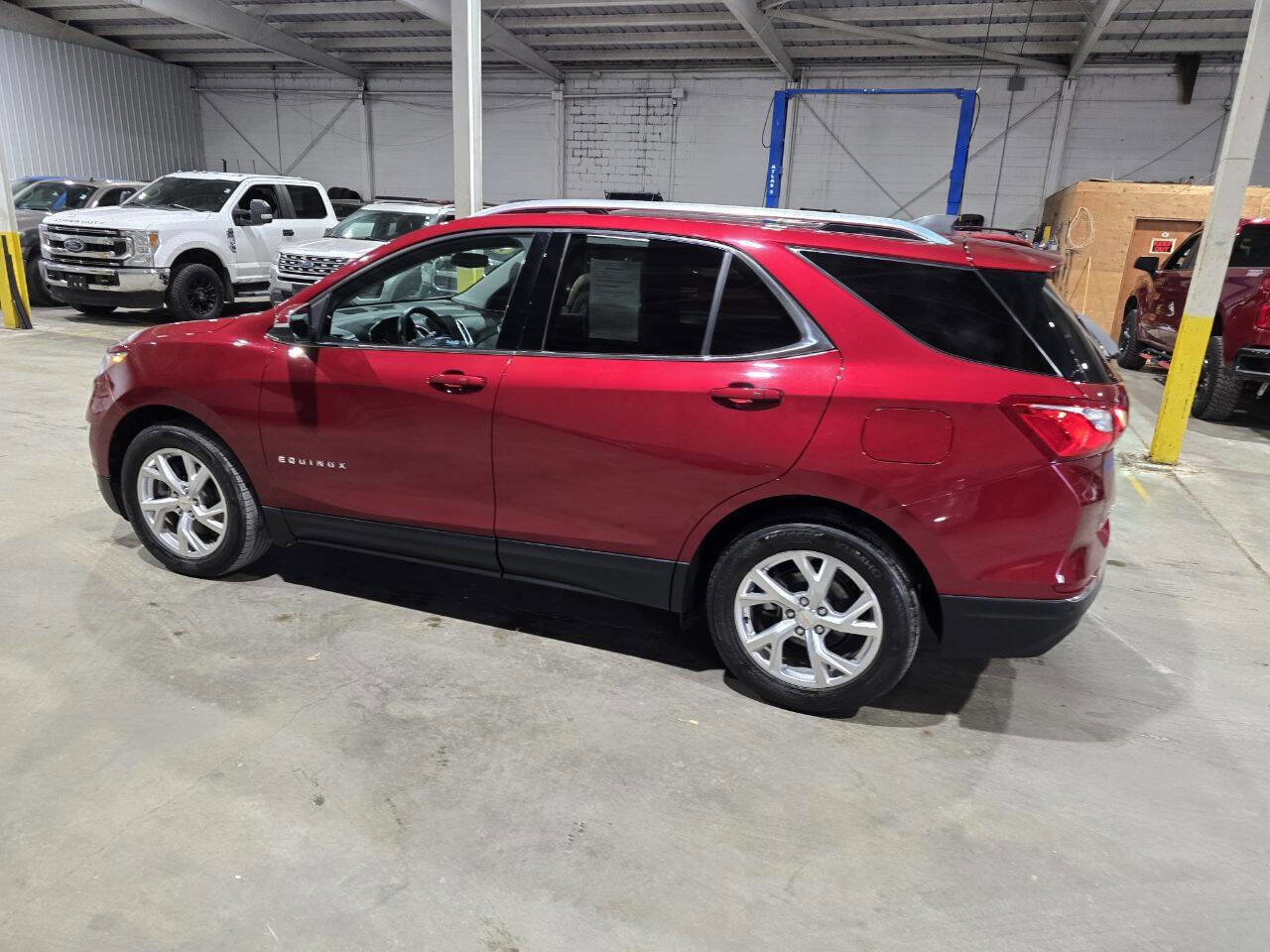 Used 2018 Chevrolet Equinox LT w/ Sun & Infotainment Package AWD/4WD image 7