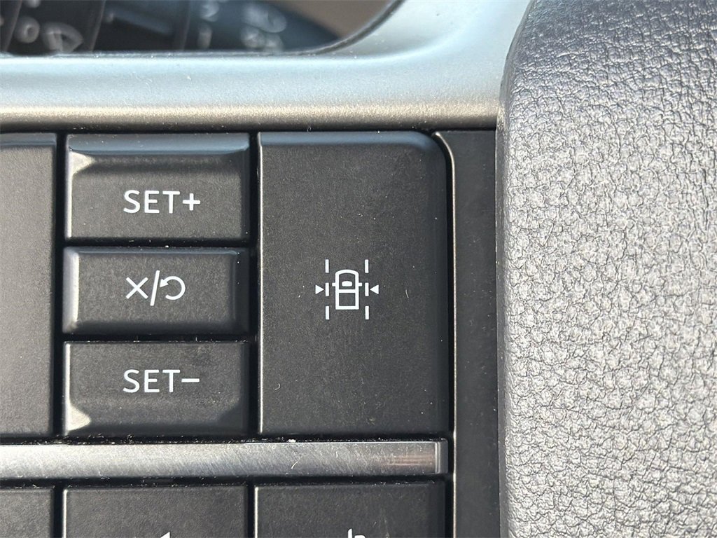 Used 2024 Ford Expedition XLT image 18