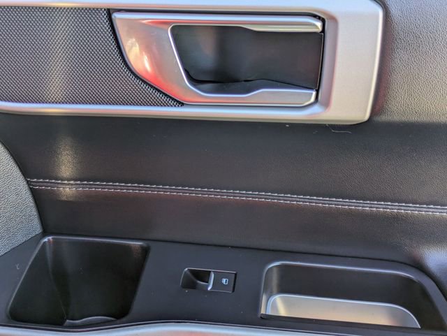 Used 2022 Ford Explorer XLT w/ Equipment Group 202A image 35