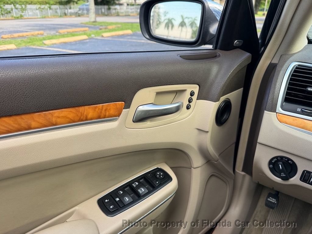 Used 2013 Chrysler 300 C RWD image 65
