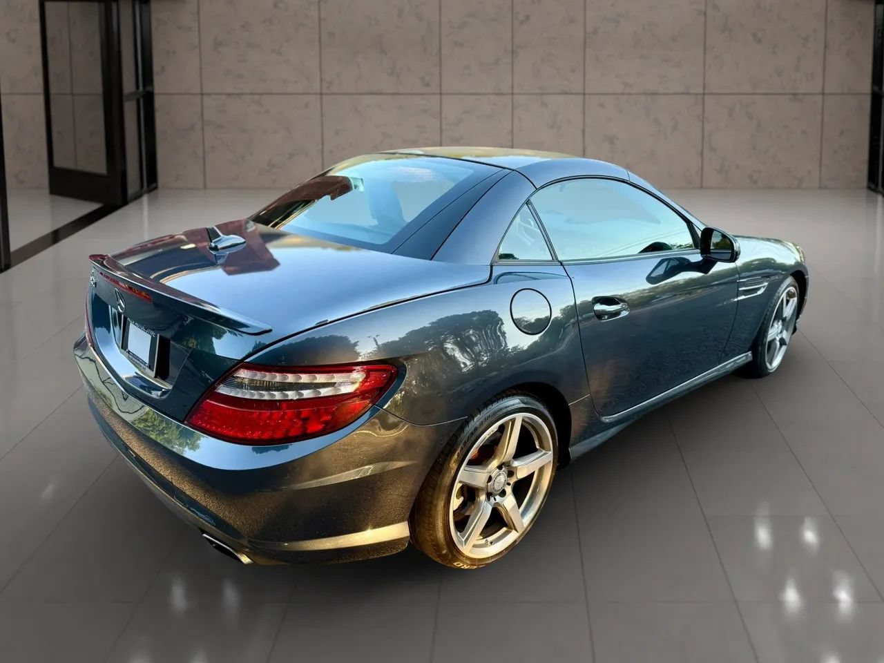 Used 2015 Mercedes-Benz SLK 250 image 9
