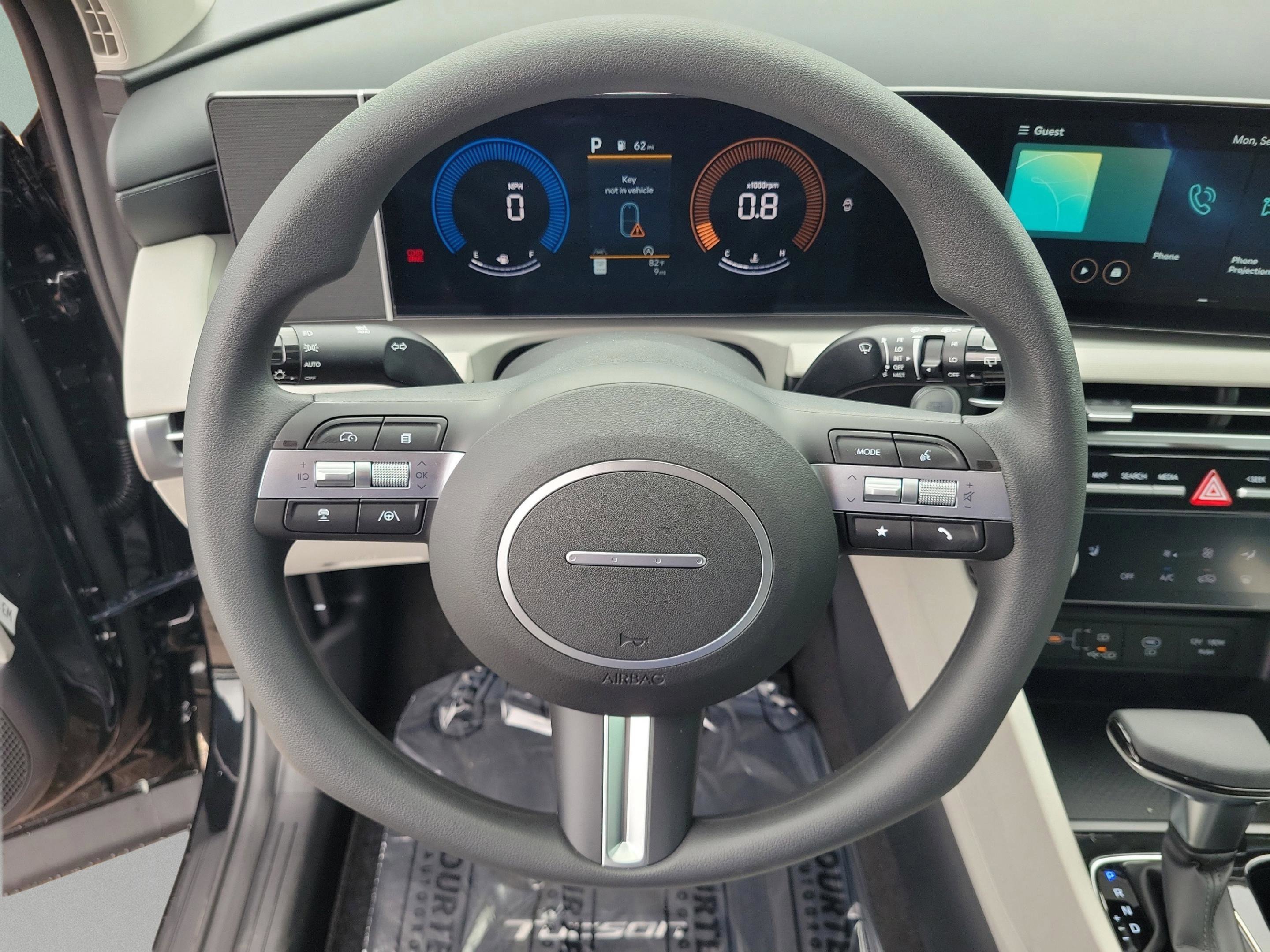 New 2026 Hyundai Tucson SEL image 16