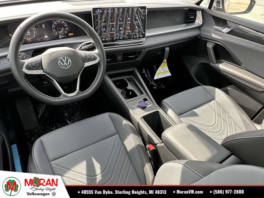 Used 2026 Volkswagen Tiguan SE AWD/4WD image 9