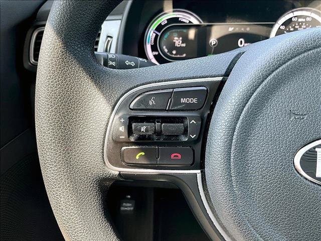 Used 2017 Kia Niro FE FWD image 18