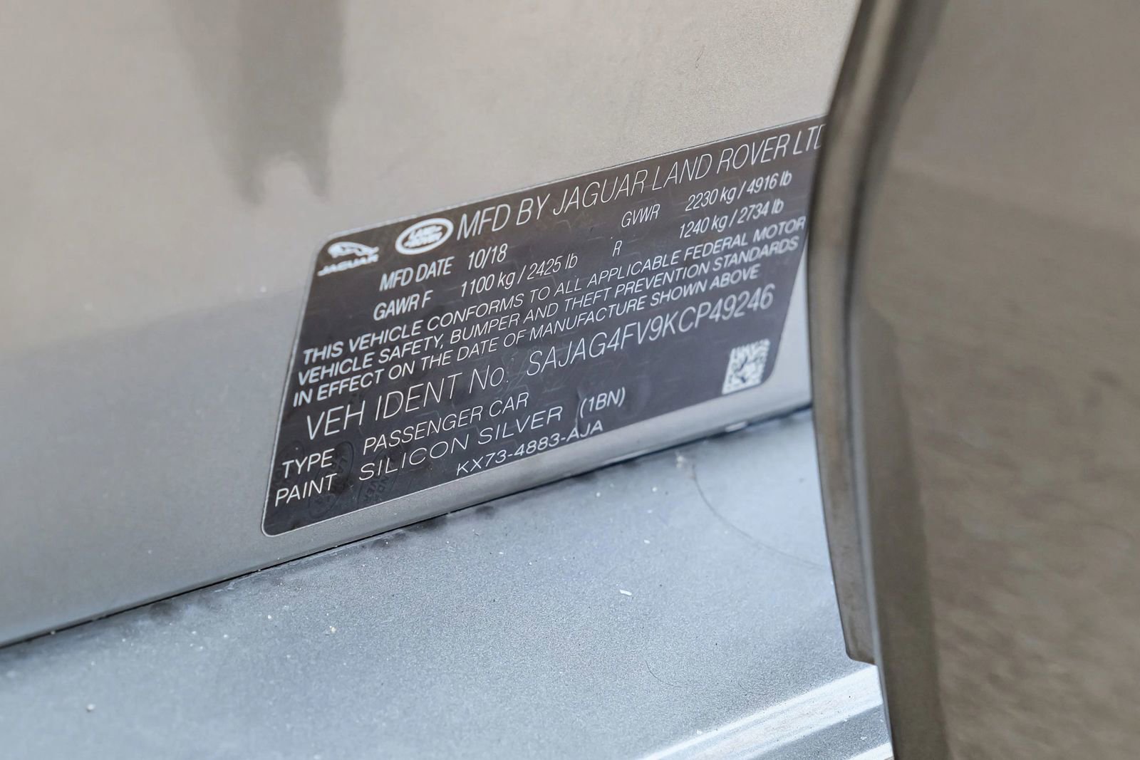 Used 2019 Jaguar XE S image 77