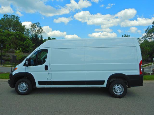 Used 2024 RAM ProMaster 2500 w/ Convenience Group FWD image 10