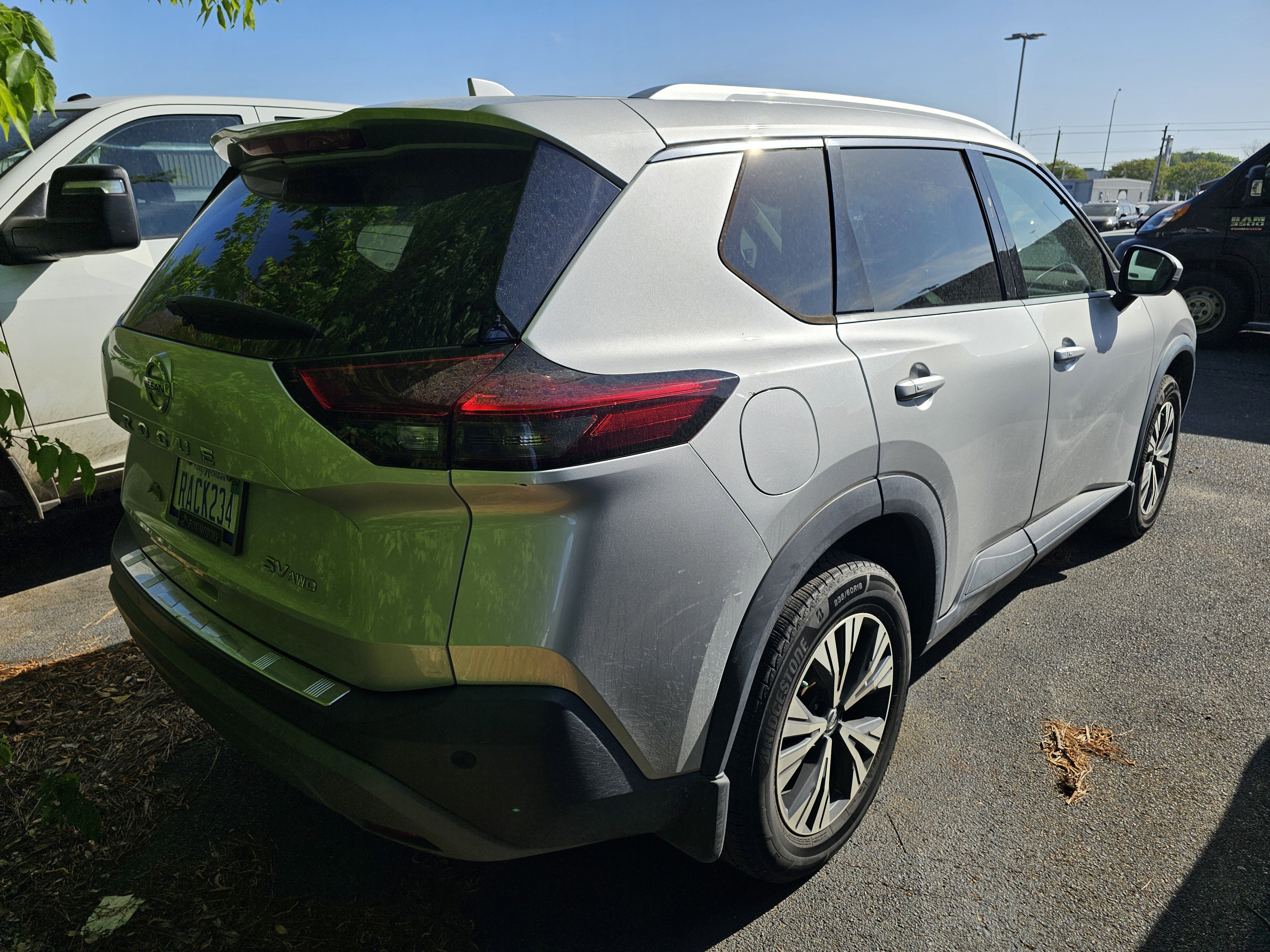 Used 2021 Nissan Rogue SV w/ Premium Package image 7