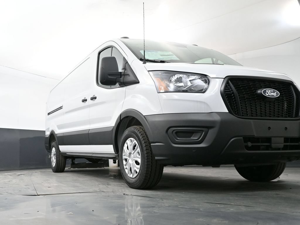 New 2026 Ford Transit 250 Low Roof RWD image 17