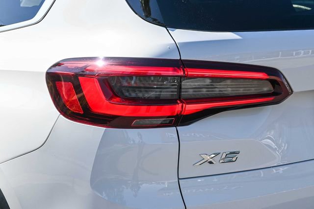 Used 2022 BMW X5 xDrive40i w/ Premium Package image 8