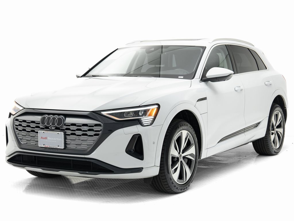 Used 2024 Audi Q8 e-tron Premium Plus image 28