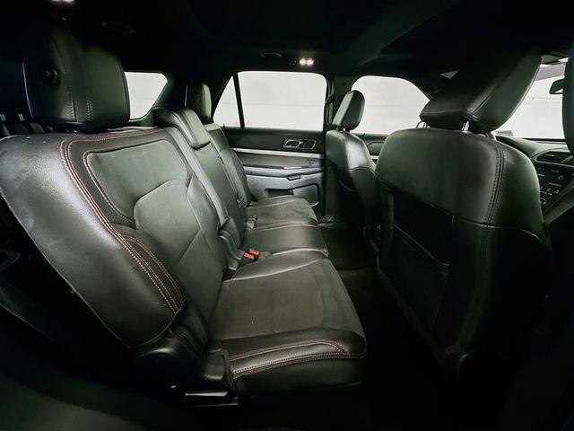 Used 2018 Ford Explorer XLT w/ Equipment Group 202A image 26