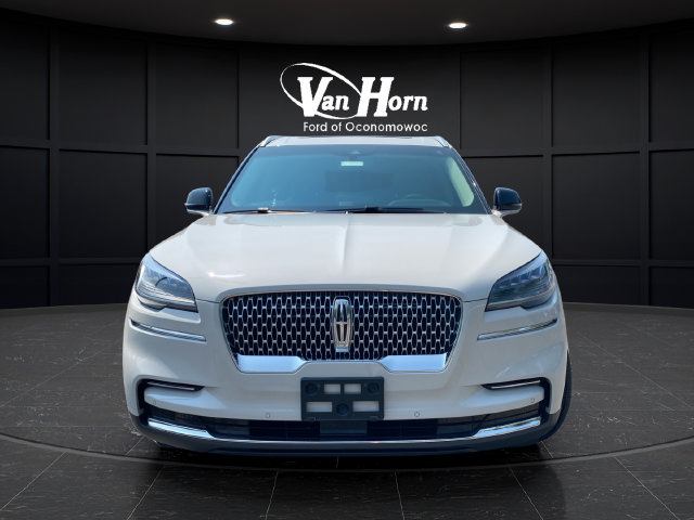Used 2023 Lincoln Aviator AWD w/ Premium Package image 2