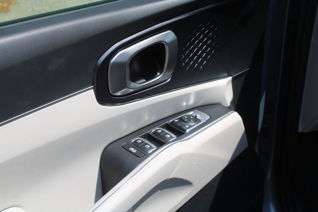 Certified 2025 Kia Sorento S w/ Panoramic Sunroof Package FWD image 19