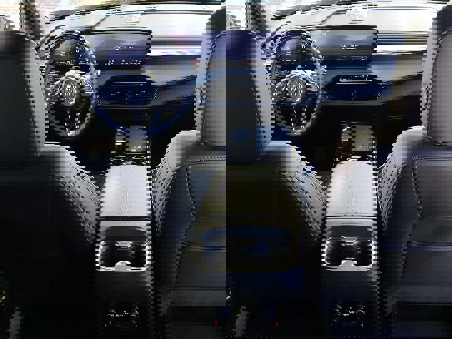 Used 2025 Buick Enclave Avenir w/ Super Cruise Package image 77